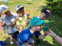 5latki biorą udział w zajęciach z p. Jolą Górską