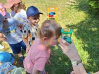5latki biorą udział w zajęciach z p. Jolą Górską