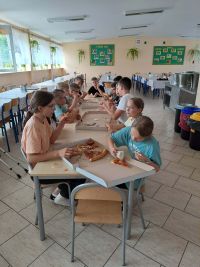 Uczniowie biorą udział w konkursie Klasa na medal