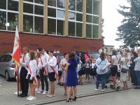 Uczniowie rozpoczynają nowy rok szkolny
