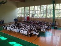 Uczniowie rozpoczynają nowy rok szkolny