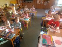 Uczniowie obchodzą dzień kropki