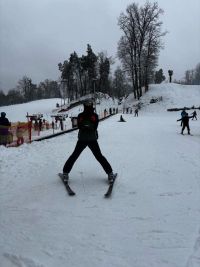 Uczniowie na nartach