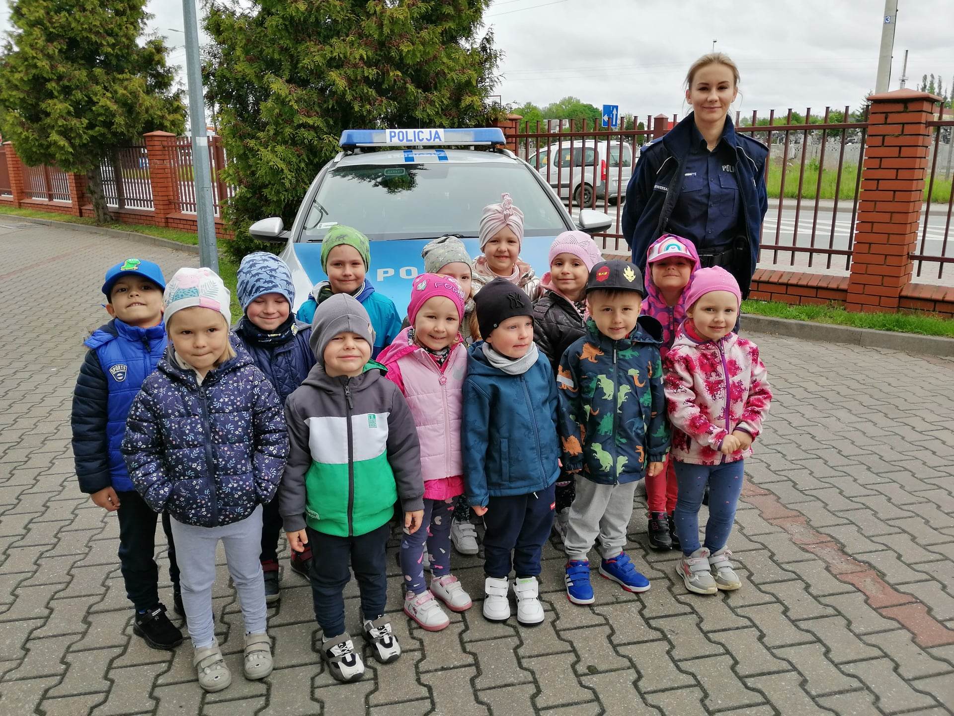 Wycieczka  na Komendę  Powiatową Policji w Garwolinie oraz do sali zabaw ,,Planeta Malucha’’
